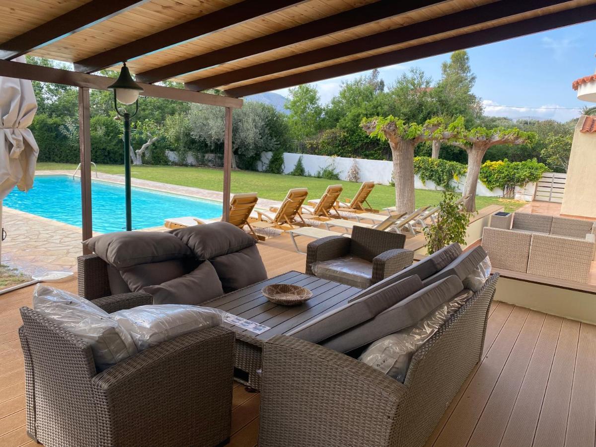 Relaxing Villa With Swimming Pool And Garden Agios Georgios  Екстер'єр фото