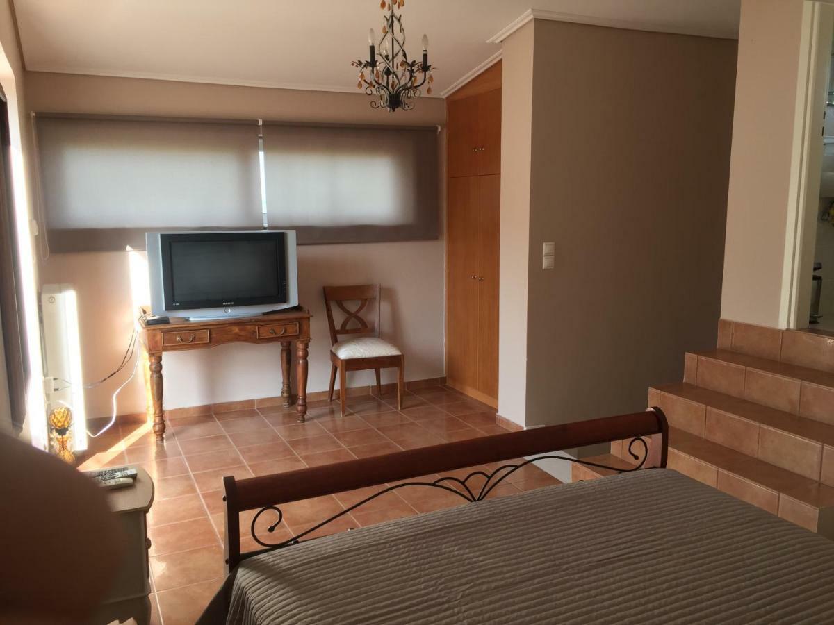 Relaxing Villa With Swimming Pool And Garden Agios Georgios  Екстер'єр фото