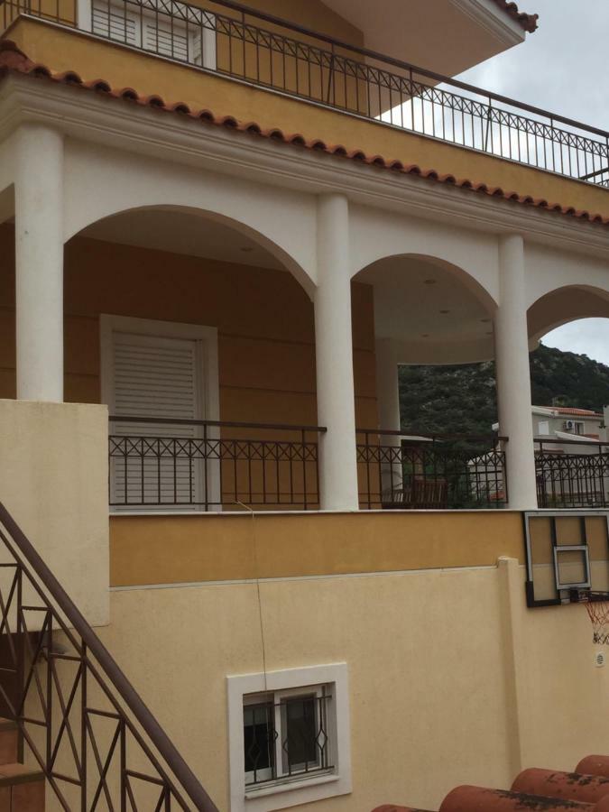 Relaxing Villa With Swimming Pool And Garden Agios Georgios  Екстер'єр фото