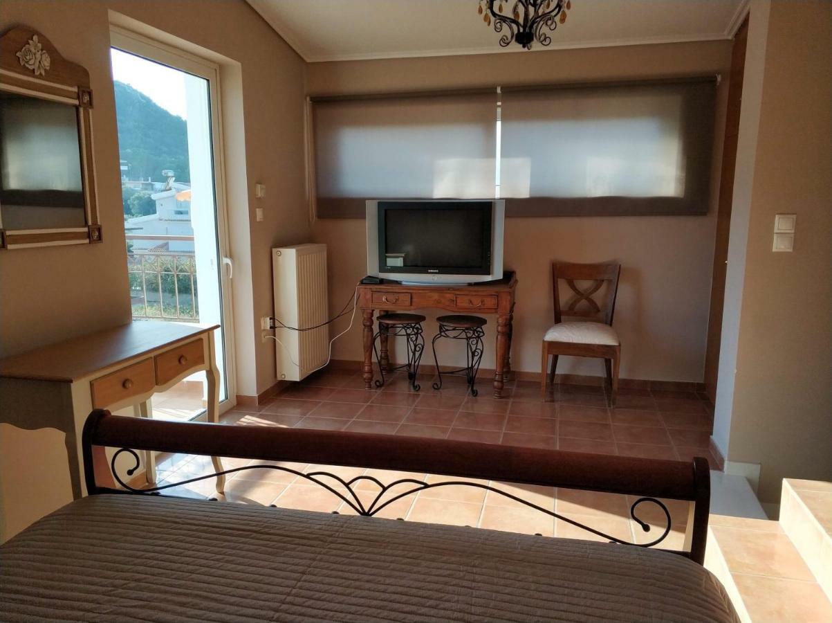 Relaxing Villa With Swimming Pool And Garden Agios Georgios  Екстер'єр фото