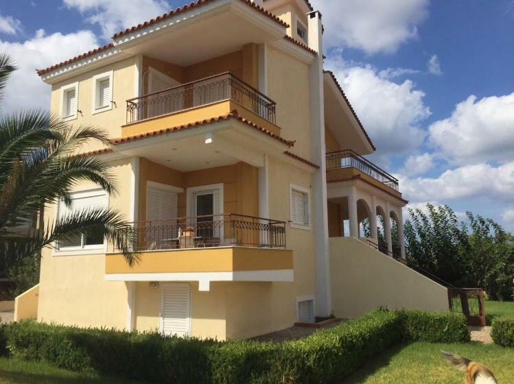 Relaxing Villa With Swimming Pool And Garden Agios Georgios  Екстер'єр фото